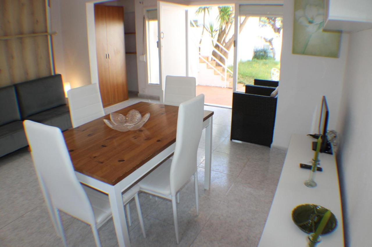 Agi Port De Rosas Apartment ภายนอก รูปภาพ