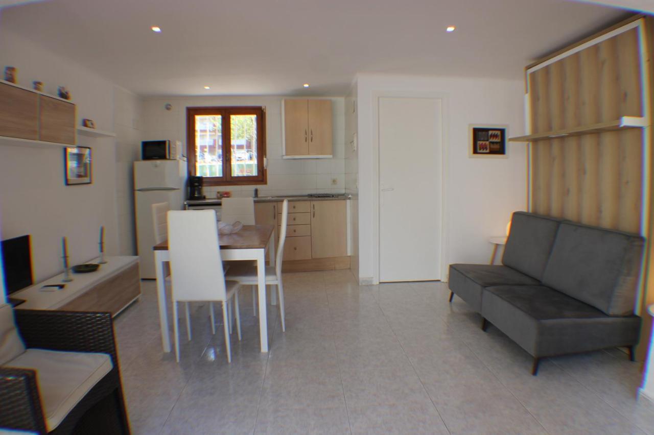 Agi Port De Rosas Apartment ภายนอก รูปภาพ