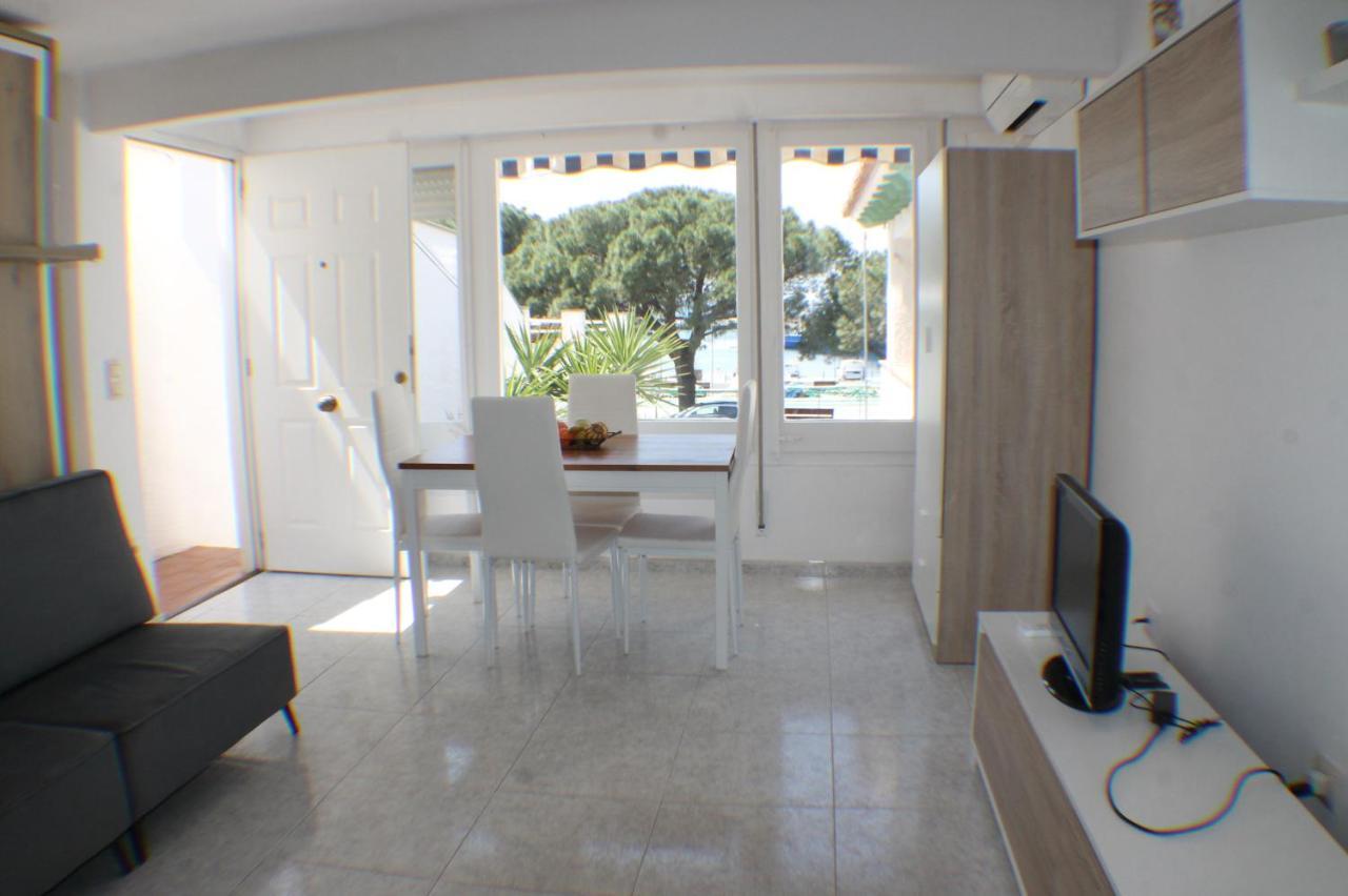 Agi Port De Rosas Apartment ภายนอก รูปภาพ