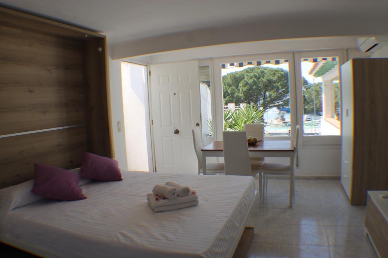 Agi Port De Rosas Apartment ภายนอก รูปภาพ