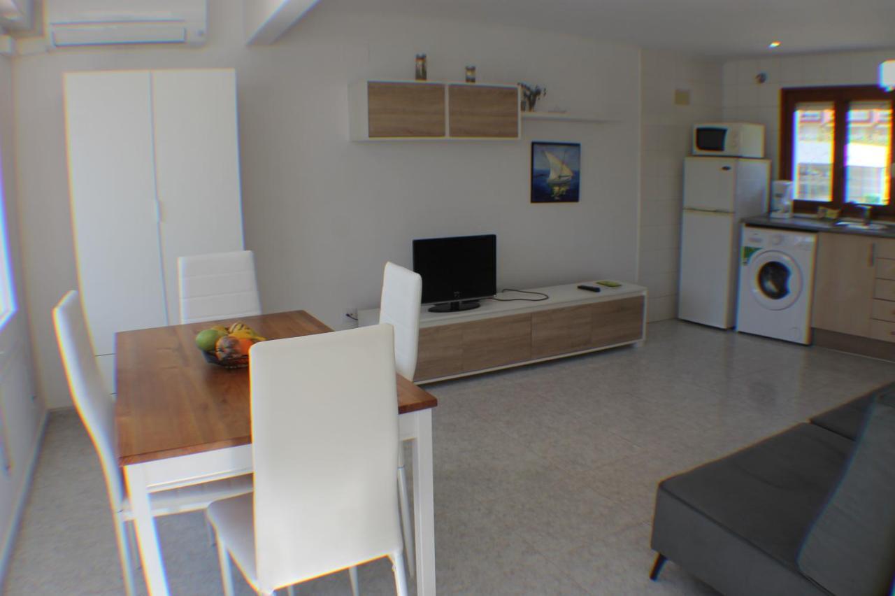 Agi Port De Rosas Apartment ภายนอก รูปภาพ